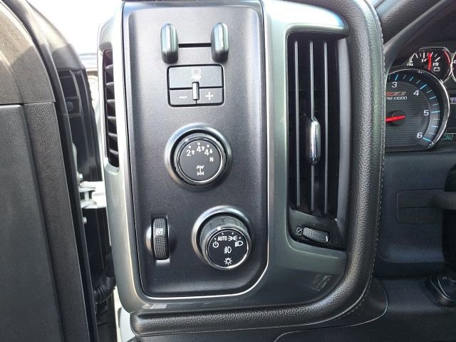 Used 2015 Chevrolet Silverado 2500 LTZ image 15
