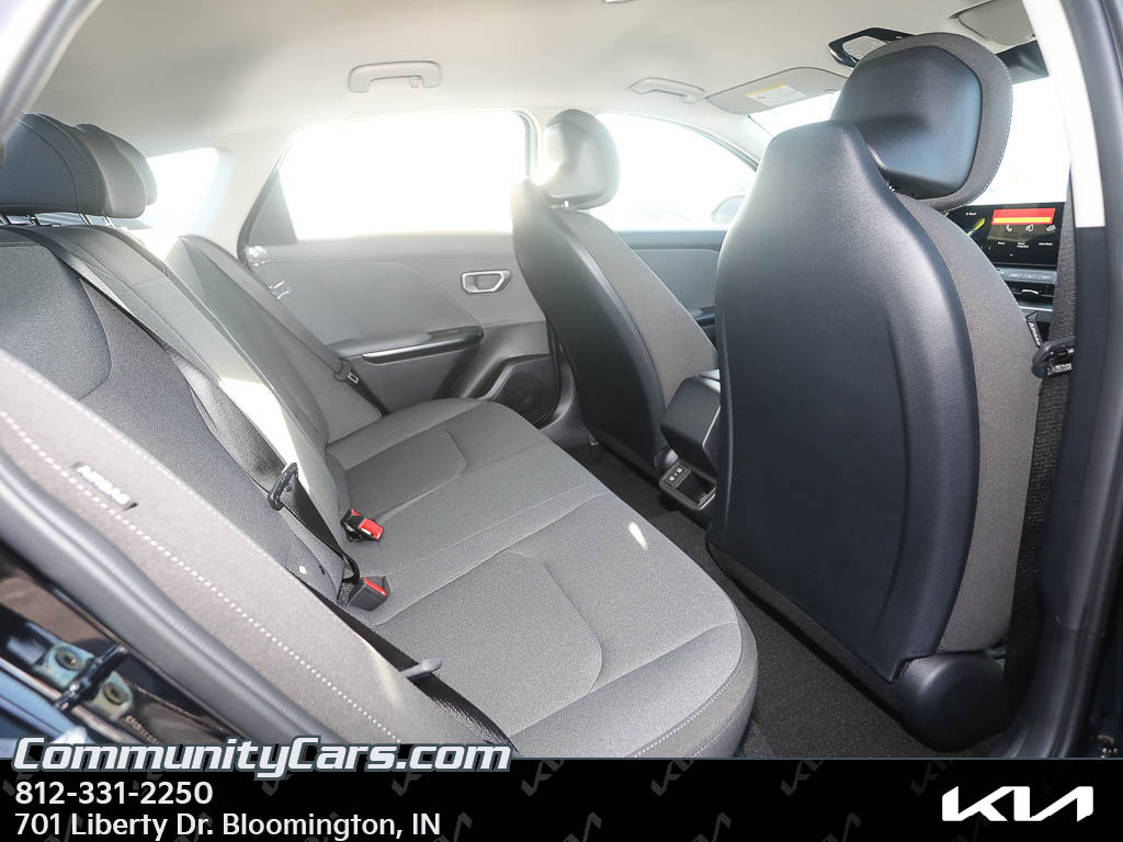 New 2025 Kia K4 LXS image 19