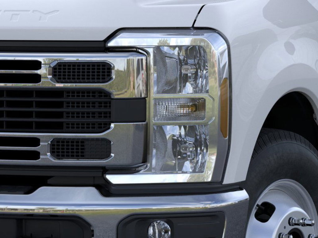 New 2026 Ford F350 XL w/ XL Chrome Package image 18