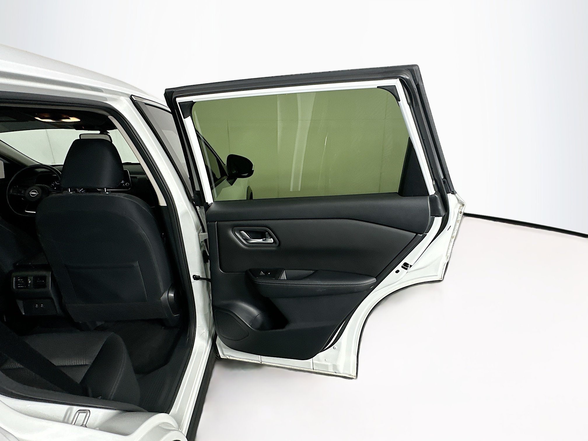 Used 2024 Nissan Rogue SV FWD image 29