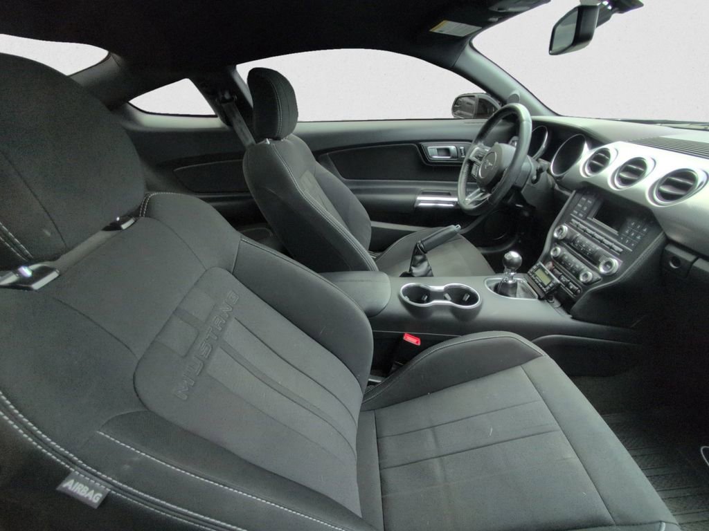 Used 2018 Ford Mustang GT RWD image 10