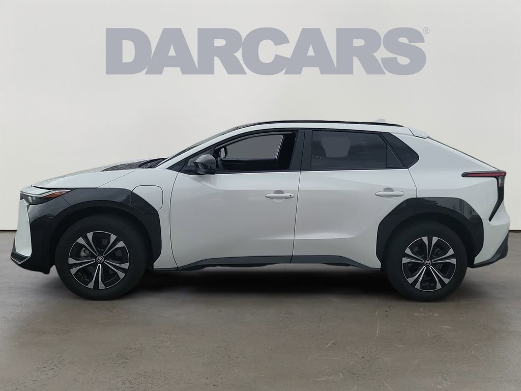 Used 2025 Toyota bZ4X AWD w/ Weather Package image 4