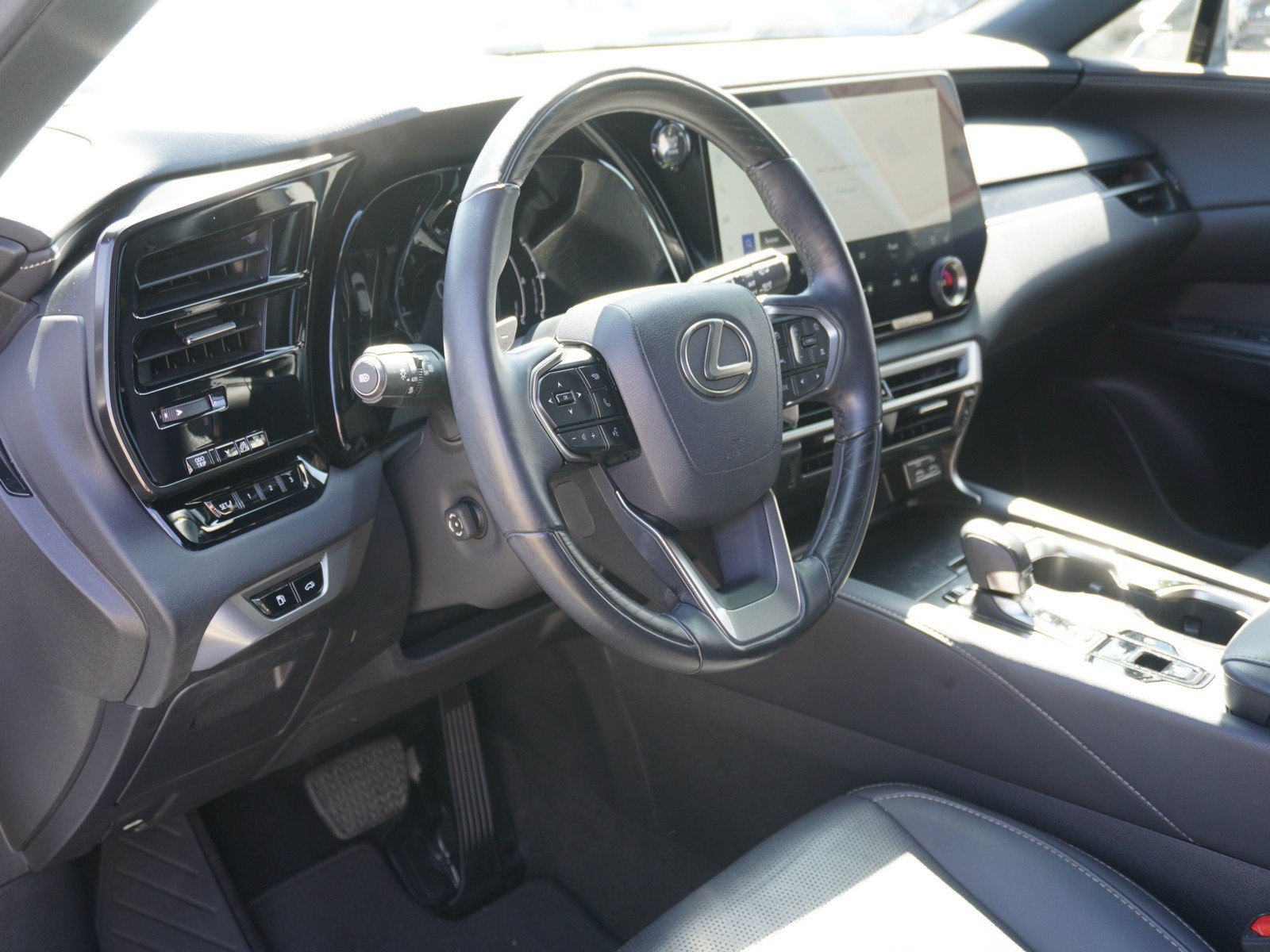 Used 2024 Lexus RX 350 Premium Plus w/ Cold Area Package FWD image 27