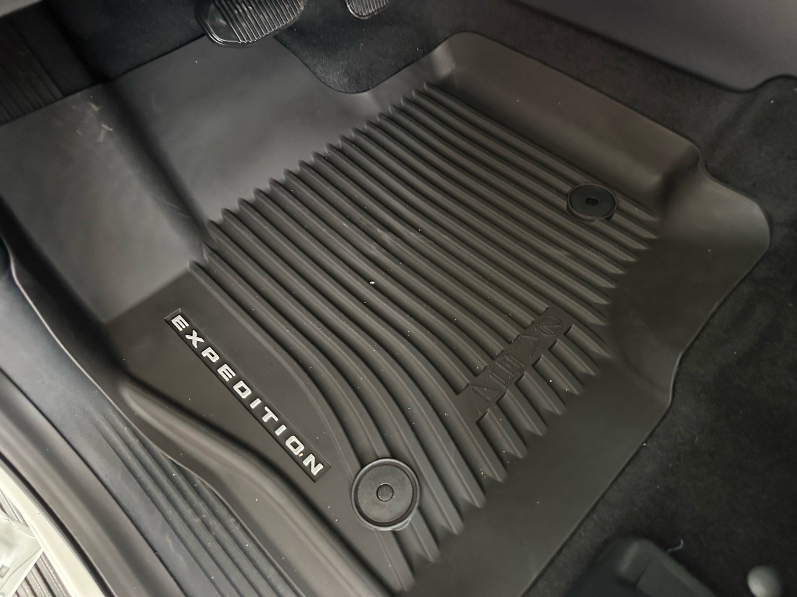 New 2027 Ford Expedition Max Active RWD image 29