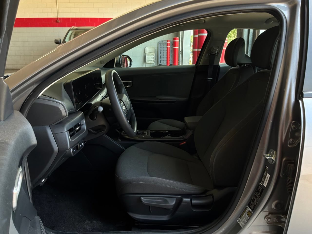 Used 2025 Kia K4 FWD image 10