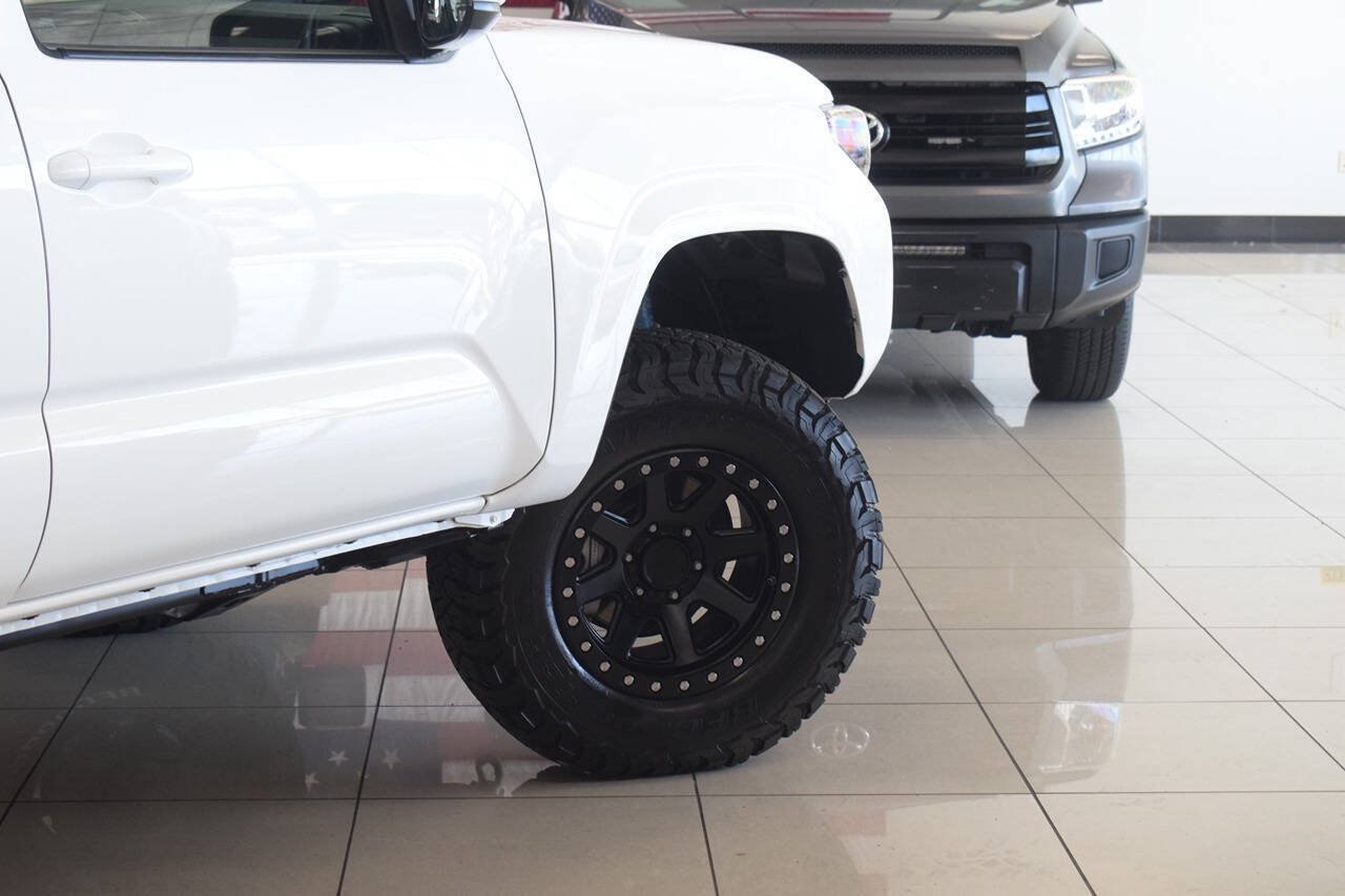 Used 2021 Toyota Tacoma SR AWD/4WD image 16