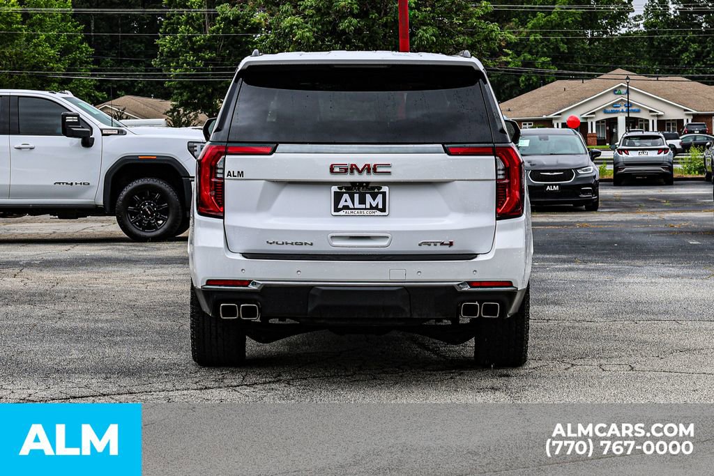 Used 2025 GMC Yukon XL AT4 w/ AT4 Premium Package AWD/4WD image 12