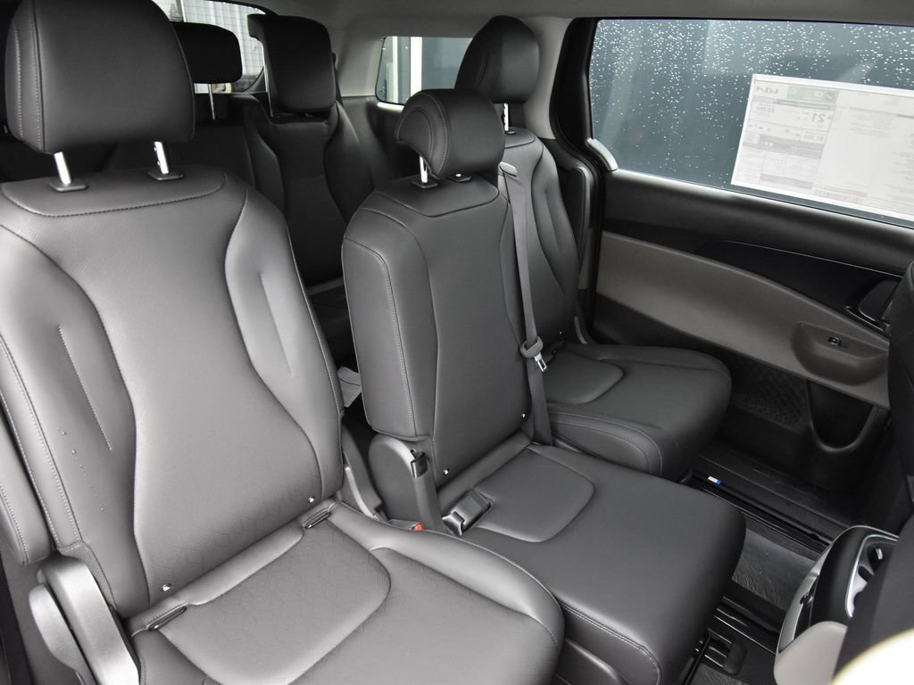 New 2026 Kia Carnival FWD image 10