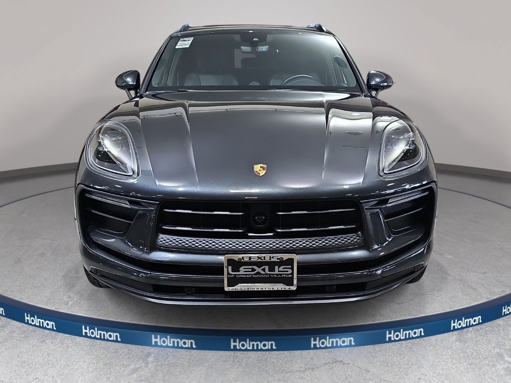 Used 2023 Porsche Macan Turbo AWD/4WD image 3