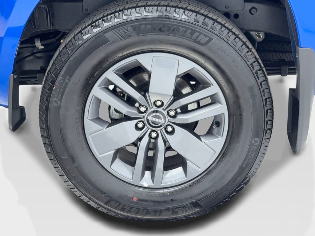Used 2025 Nissan Frontier SV image 54