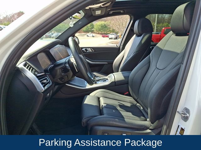 Used 2022 BMW X5 xDrive40i w/ Premium Package image 2