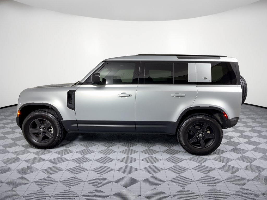 Used 2023 Land Rover Defender 110 S AWD/4WD image 2