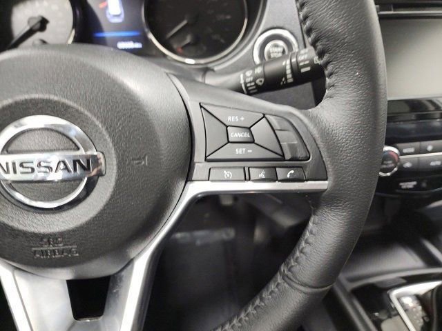 Used 2020 Nissan Rogue SV image 27