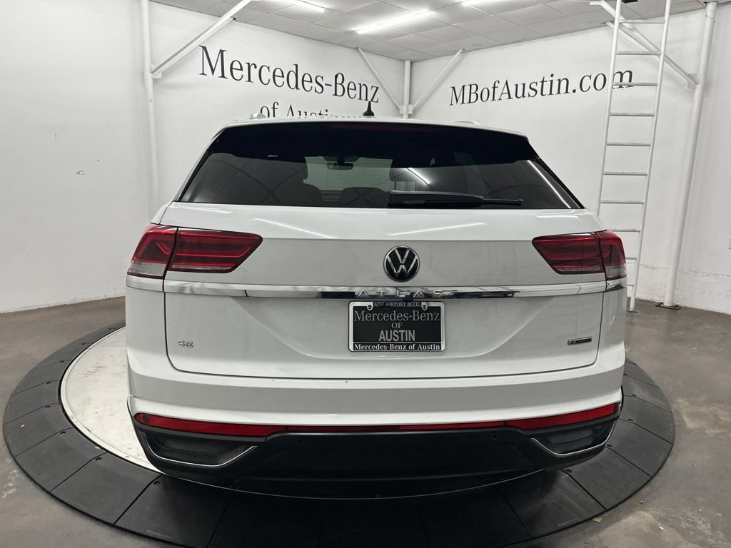 Used 2021 Volkswagen Atlas Cross Sport SE w/ Panoramic Sunroof Package AWD/4WD image 4