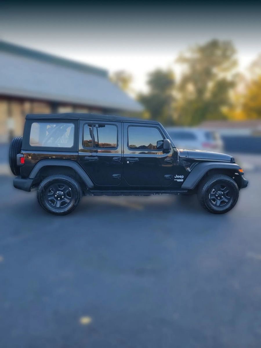 Used 2018 Jeep Wrangler Unlimited Sport image 8