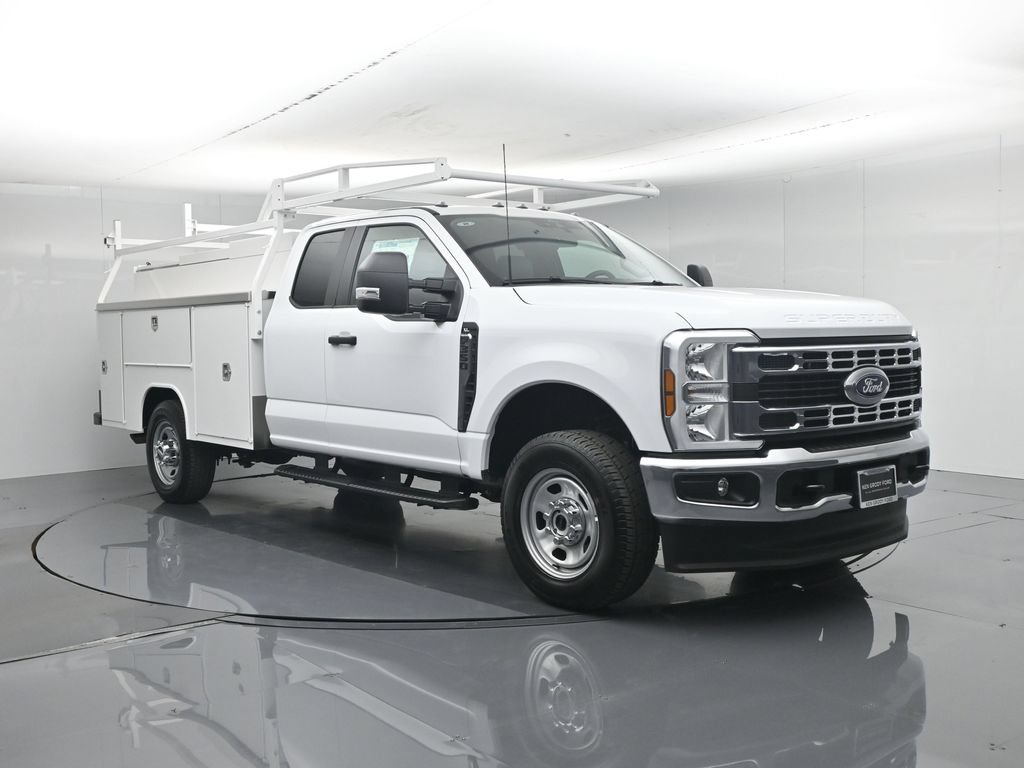 New 2026 Ford F350 XL w/ XL Chrome Package AWD/4WD 360° Tour