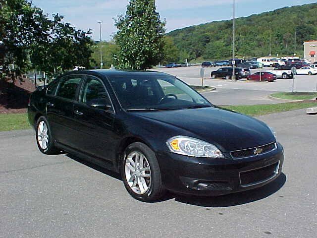 Used 2012 Chevrolet Impala LTZ FWD image 2