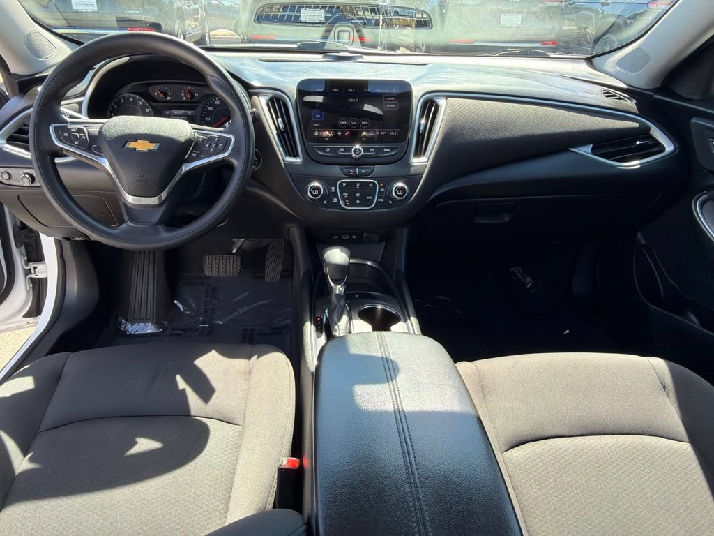 Used 2022 Chevrolet Malibu LT FWD image 24