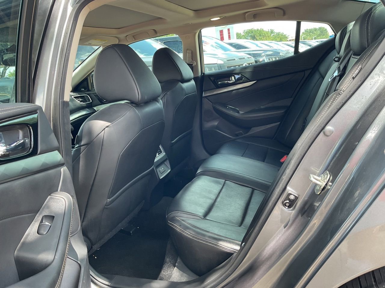 Used 2020 Nissan Maxima 3.5 SL w/ Floor Mat Group FWD image 8