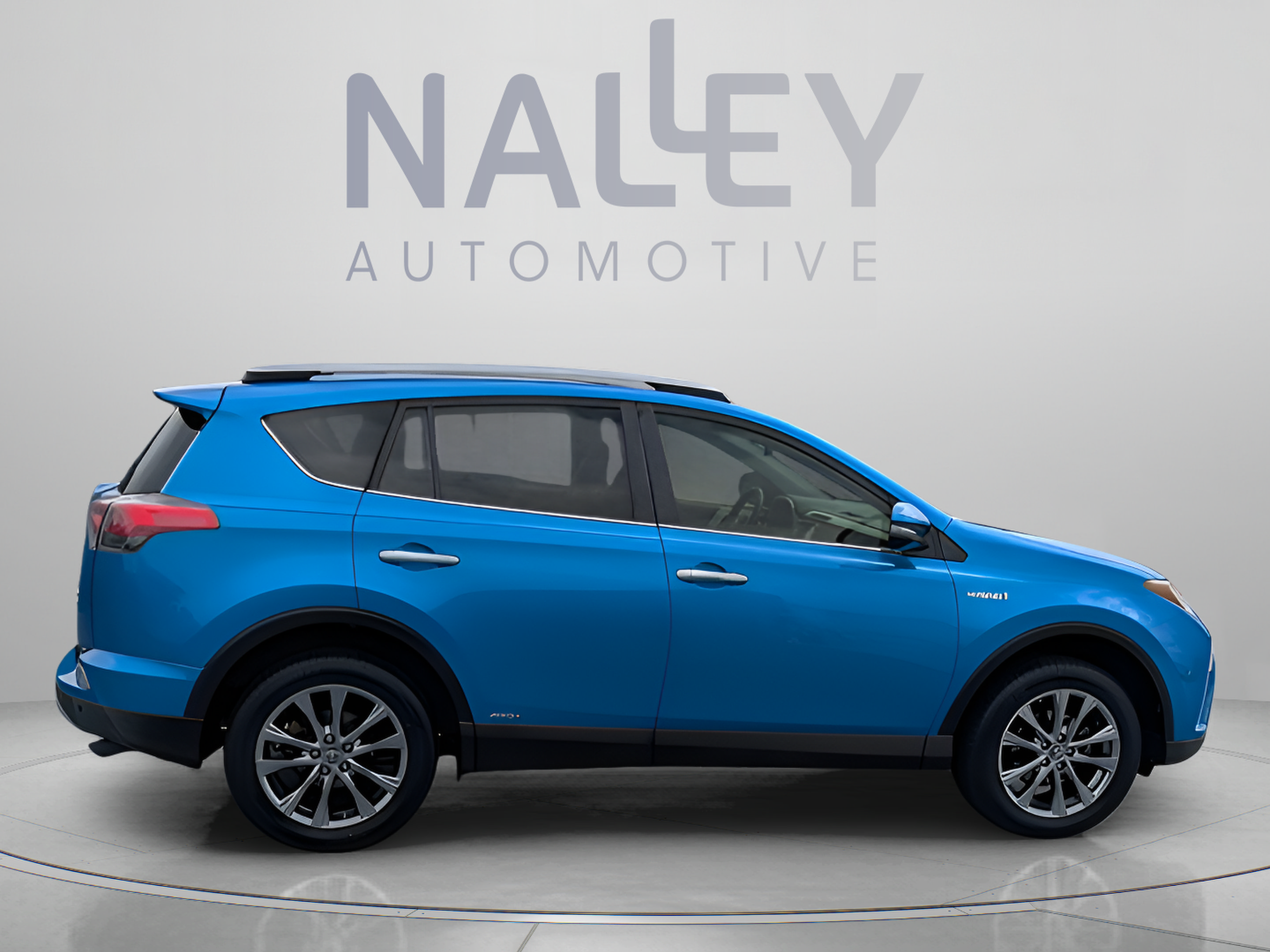 Used 2017 Toyota RAV4 Limited AWD/4WD image 3