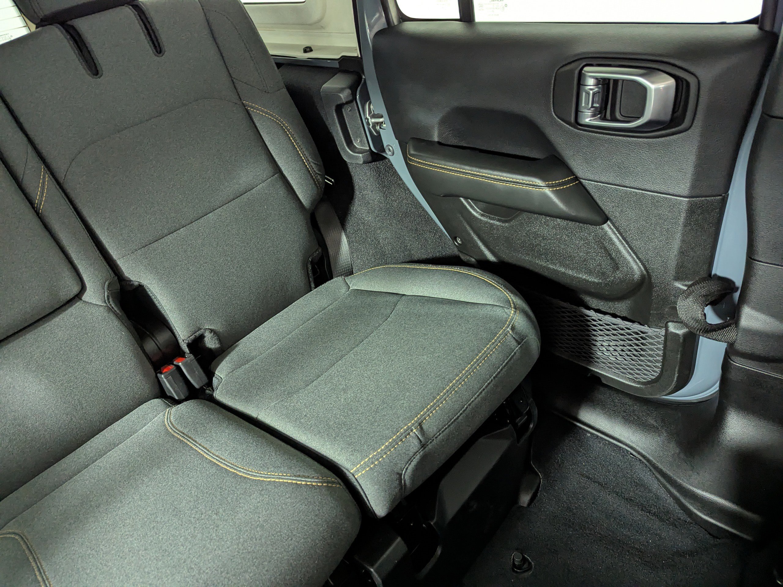 Used 2025 Jeep Wrangler Sahara AWD/4WD image 14