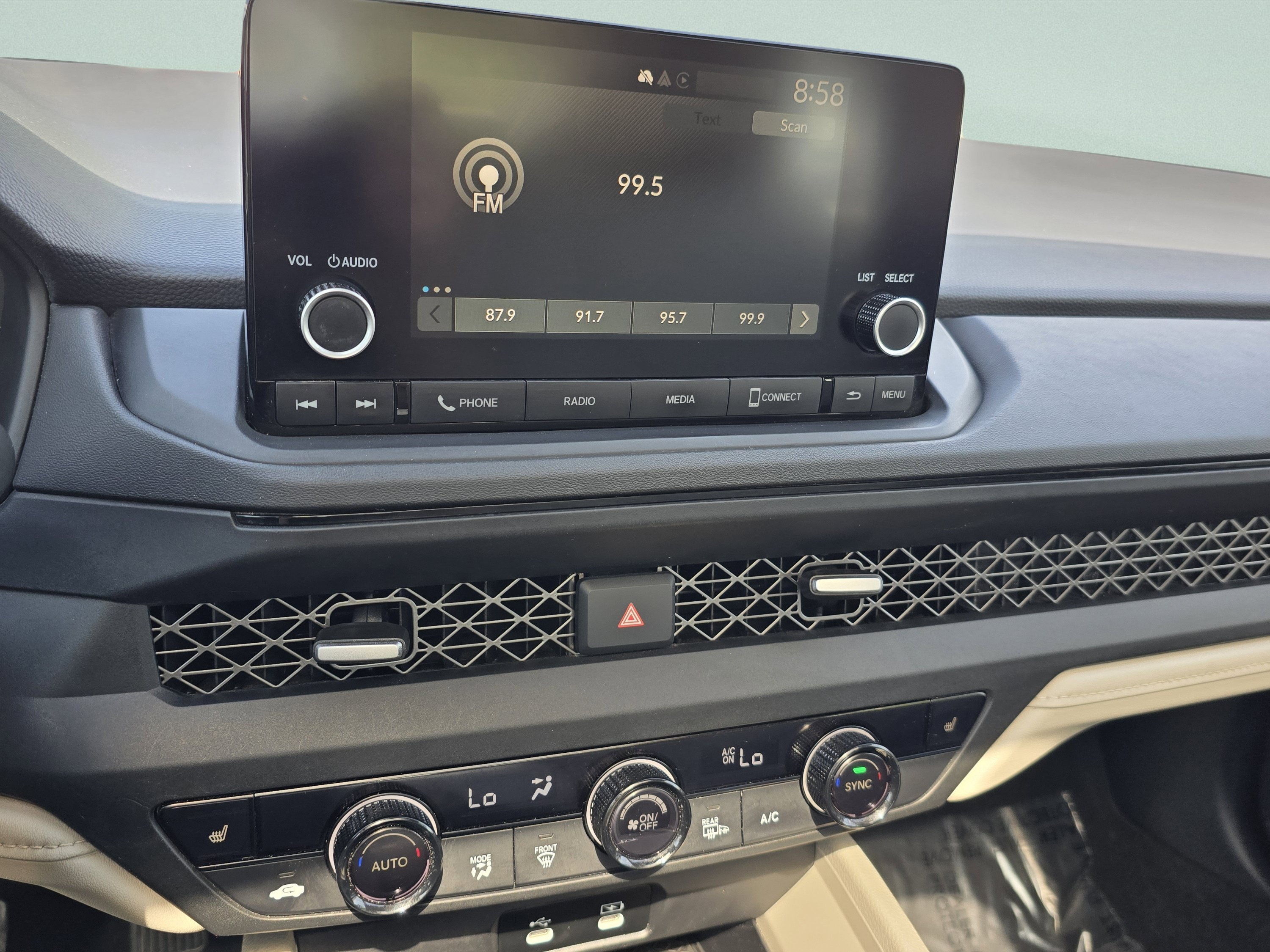 Used 2025 Honda Accord SE image 5