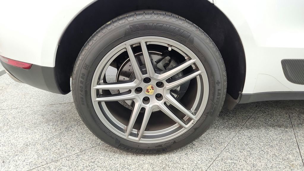 Used 2020 Porsche Macan S AWD/4WD image 23