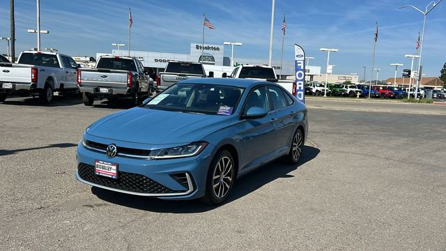 Used 2025 Volkswagen Jetta SE image 8