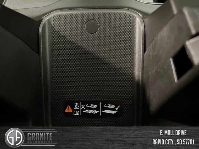 Used 2023 Chevrolet Silverado 1500 High Country image 34