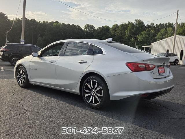 Used 2018 Chevrolet Malibu LT w/ Leather Package FWD image 3