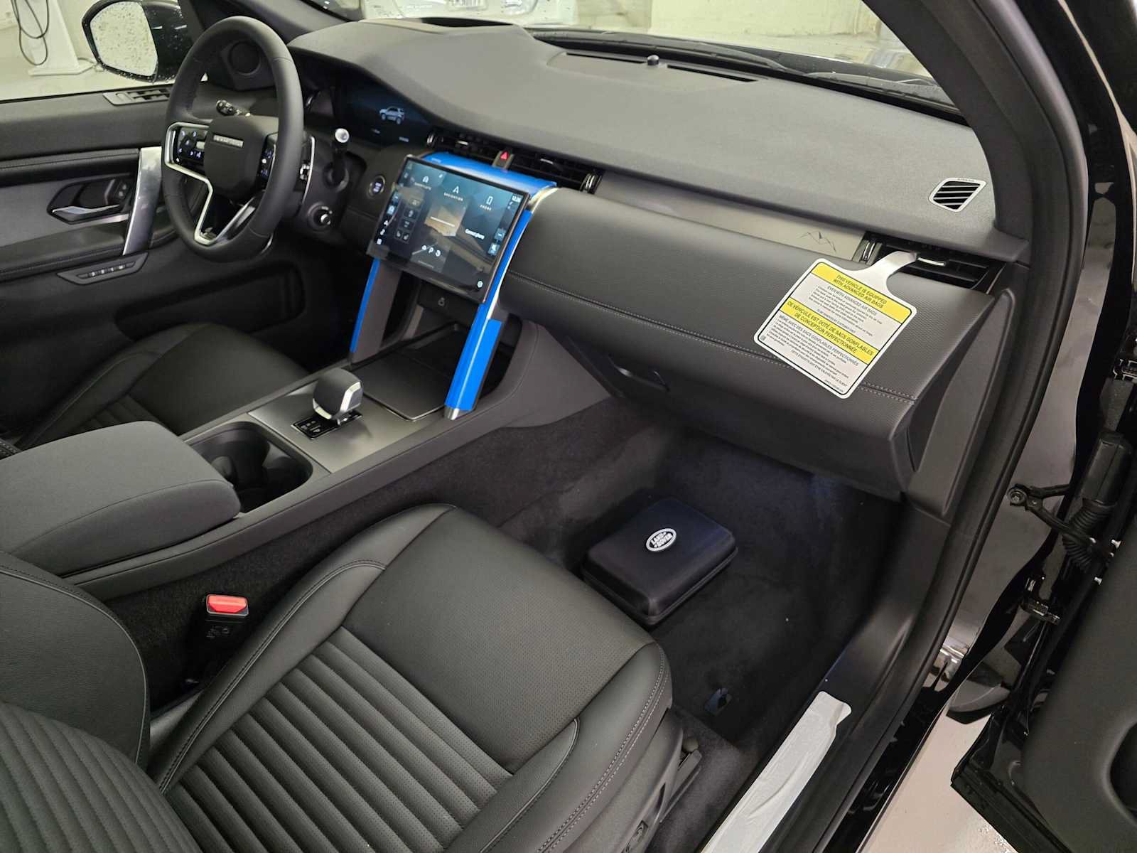 New 2026 Land Rover Discovery Sport Landmark AWD/4WD image 10