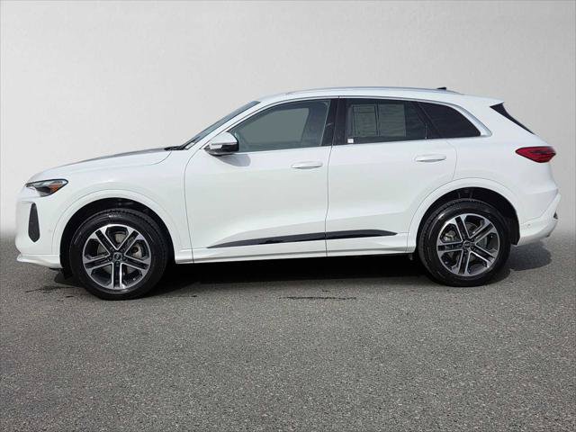 Used 2025 Audi Q5 Premium w/ Convenience Package AWD/4WD image 6