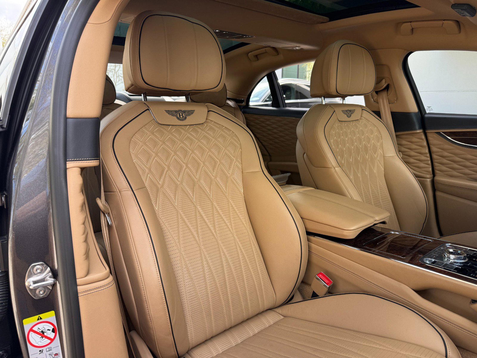 Used 2021 Bentley Flying Spur W12 AWD/4WD image 34