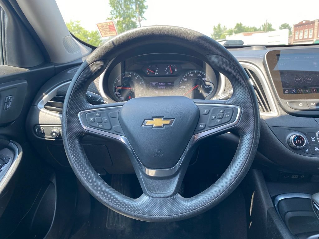 Used 2022 Chevrolet Malibu LT FWD image 9