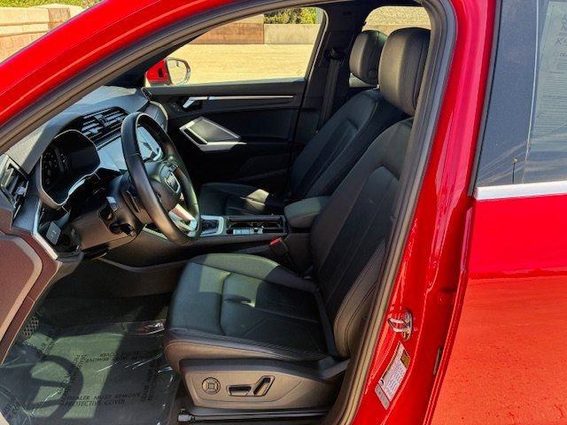 Used 2024 Audi Q3 2.0T Premium image 11