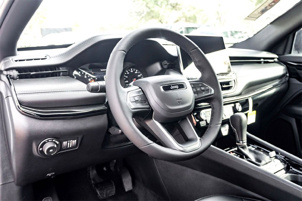 New 2026 Jeep Compass Limited image 11