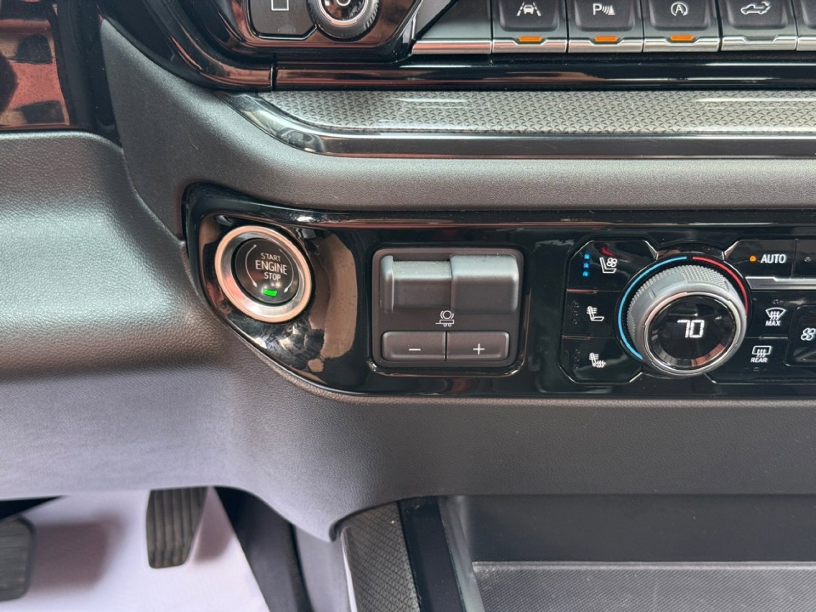 Used 2023 Chevrolet Silverado 1500 ZR2 image 31