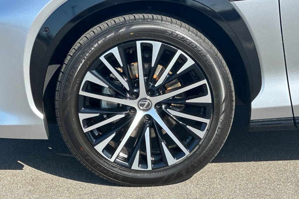 Certified 2023 Lexus RZ 450e Premium w/ Accessory Package (Z1) image 25