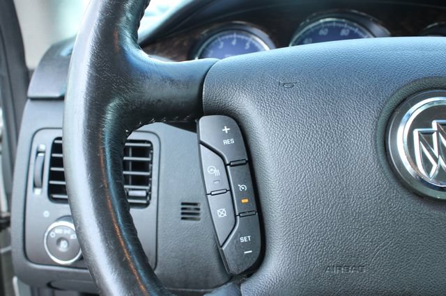 Used 2007 Buick Lucerne CXS w/ Driver Confidence Package FWD image 22