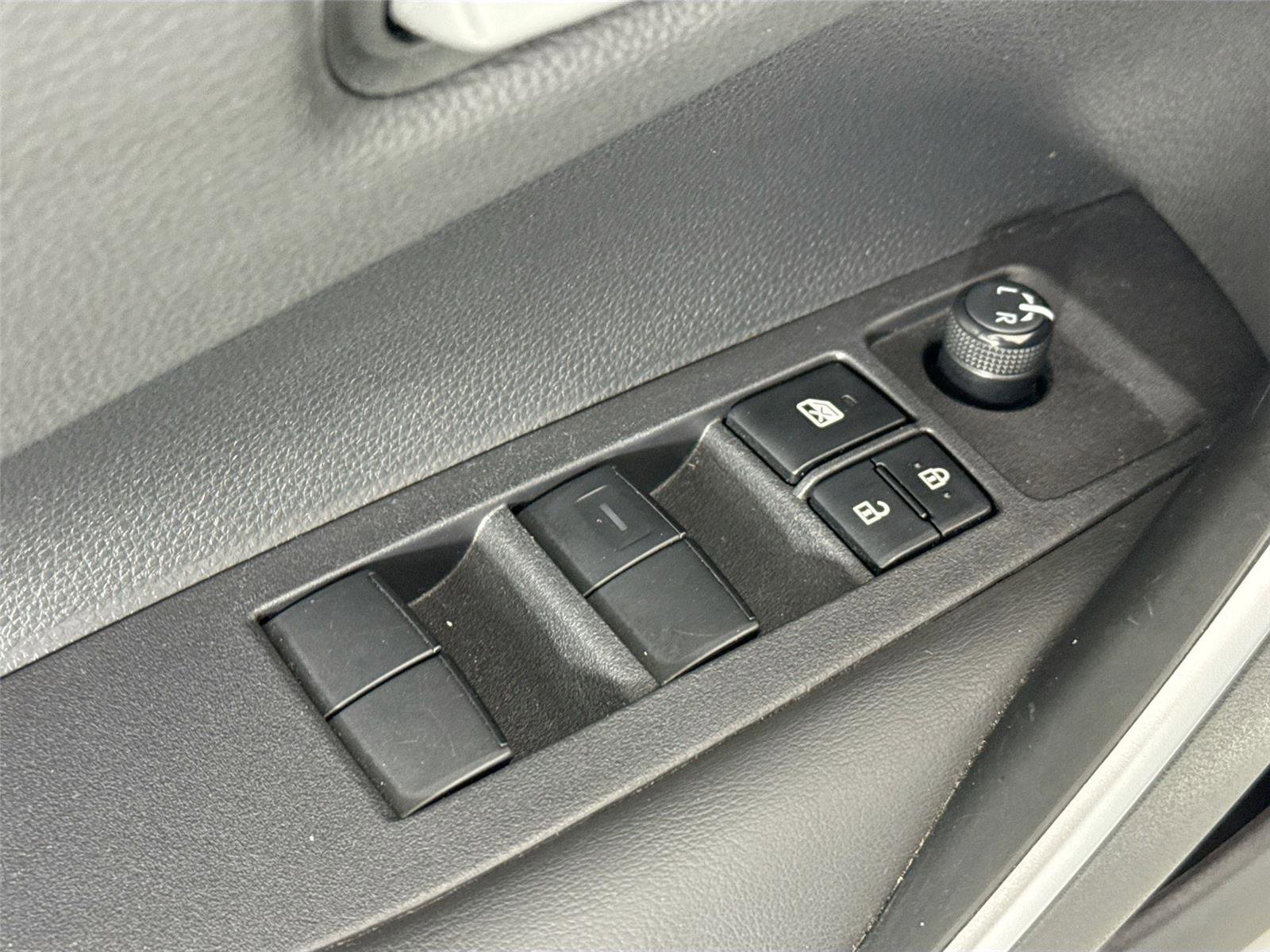 Certified 2024 Toyota Corolla SE image 28