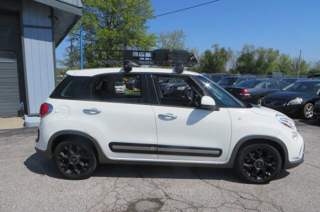 Used 2014 FIAT 500L Trekking w/ Popular Equipment Group FWD image 4
