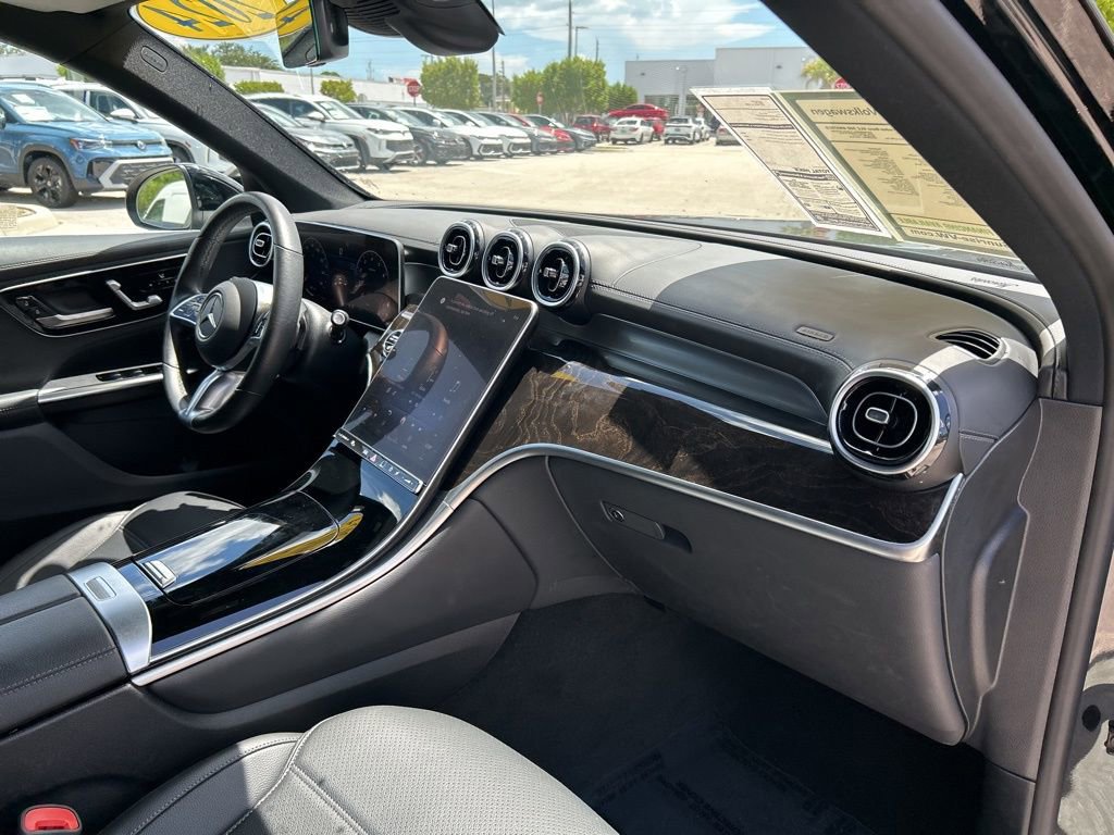 Used 2024 Mercedes-Benz GLC 300 4MATIC image 34