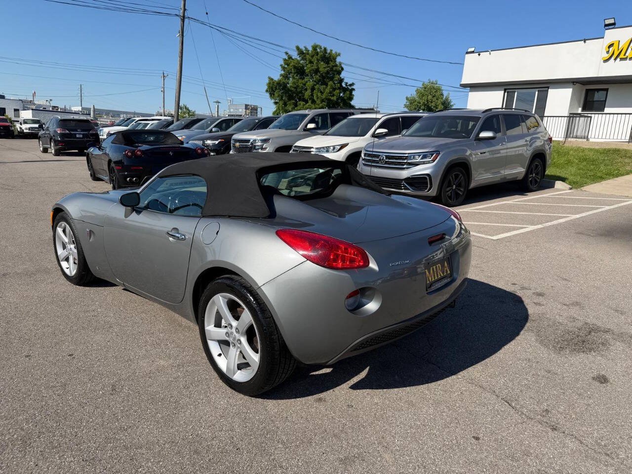 Used 2006 Pontiac Solstice Convertible w/ Premium Package RWD image 8