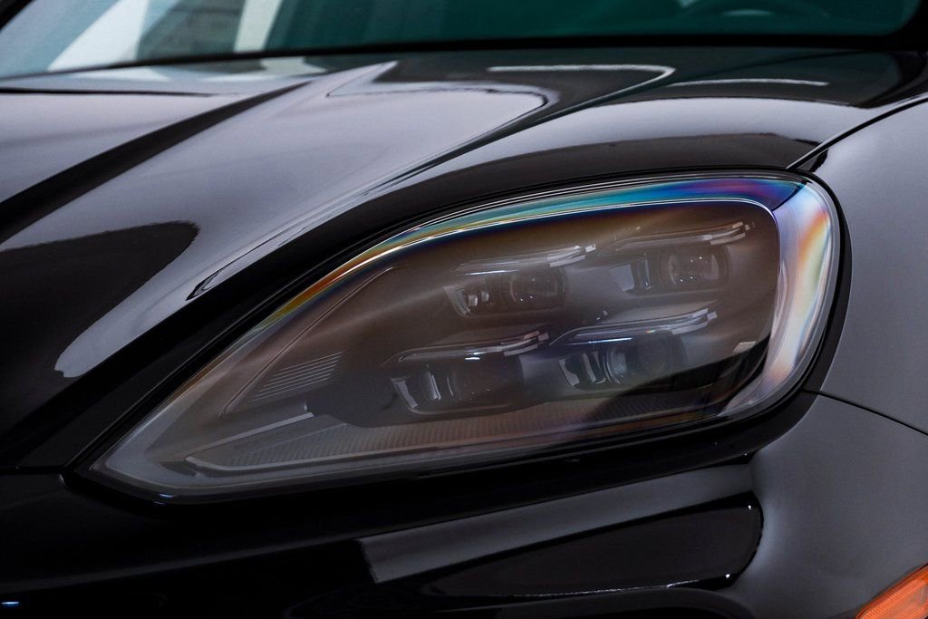 New 2026 Porsche Cayenne GTS image 7