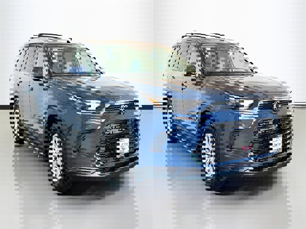 New 2026 Toyota Grand Highlander XLE image 3