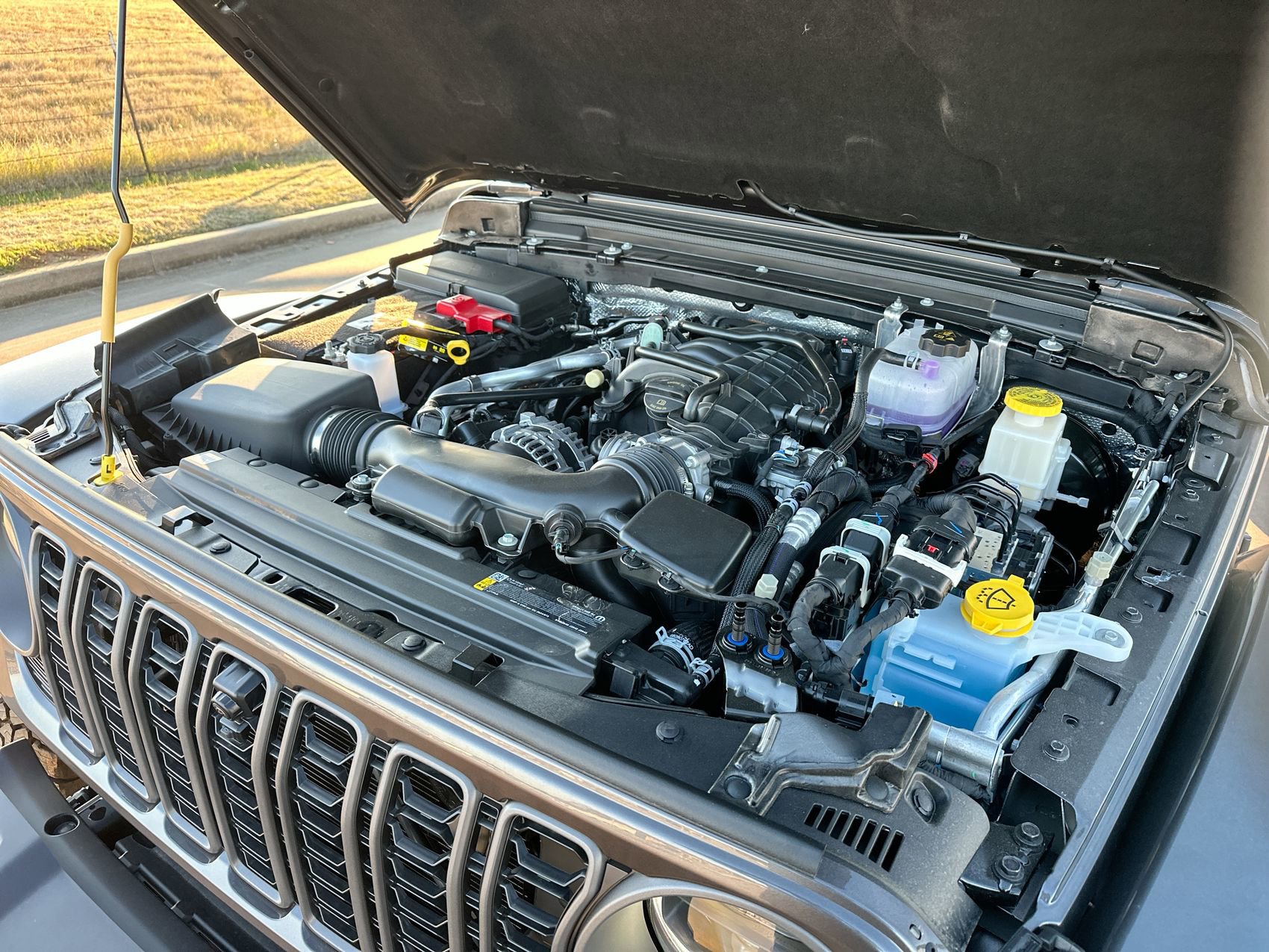 New 2025 Jeep Gladiator Rubicon w/ Convenience Group AWD/4WD image 25