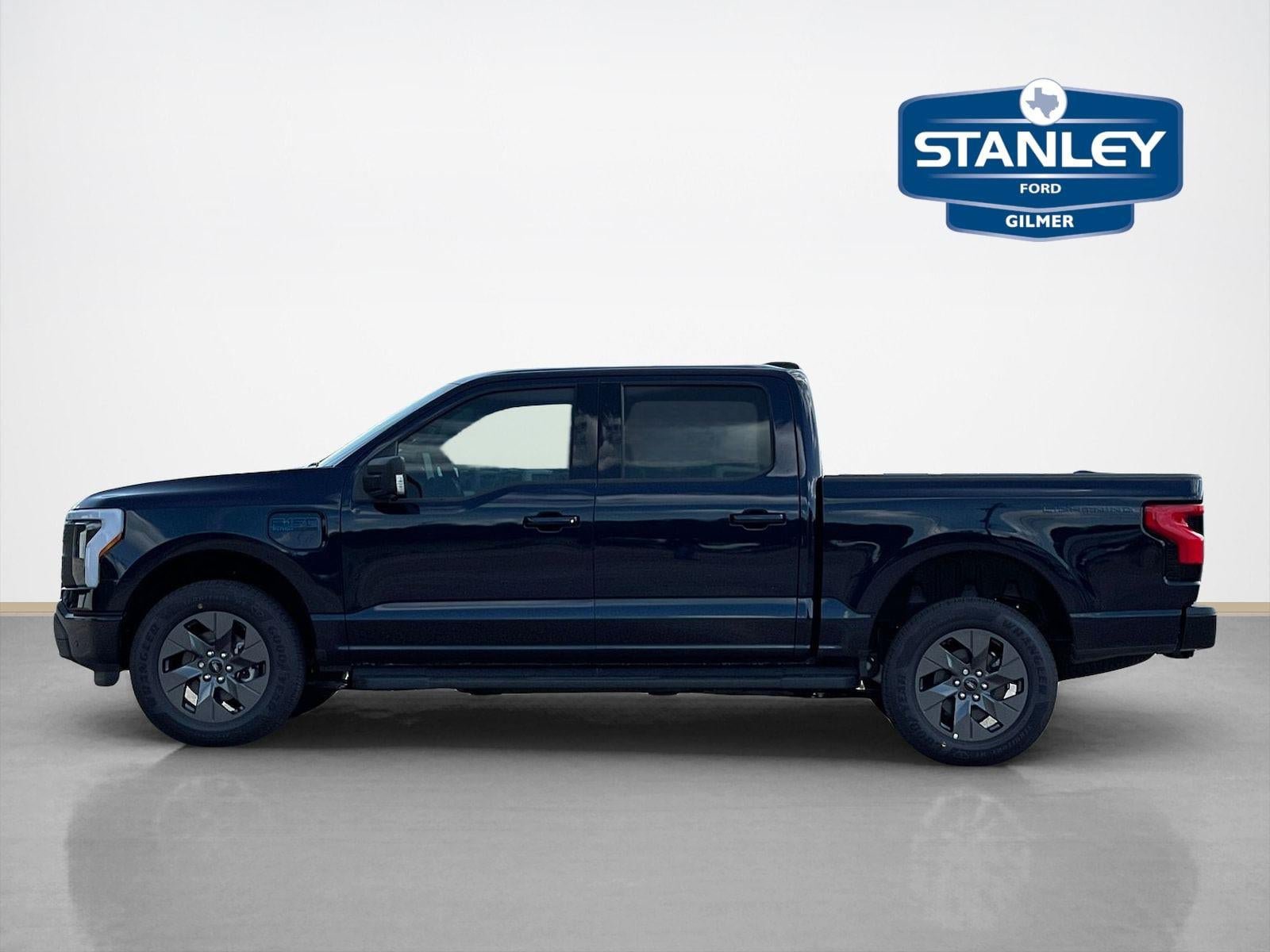New 2025 Ford F150 Lightning Flash AWD/4WD image 4