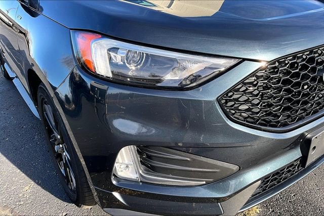Used 2022 Ford Edge ST-Line w/ Class II Trailer Tow Package image 30