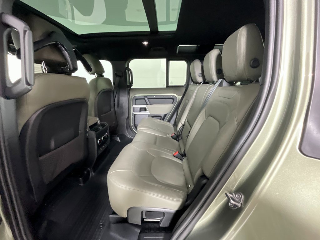 Certified 2023 Land Rover Defender 110 SE image 26