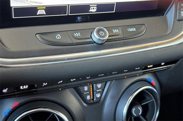 Used 2025 Chevrolet Blazer LT image 20